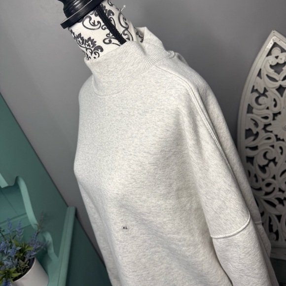 American Eagle Every Day Luxe Mock Neck Sweatshirt Size XL Light Heather Gray - Picture 8 of 14